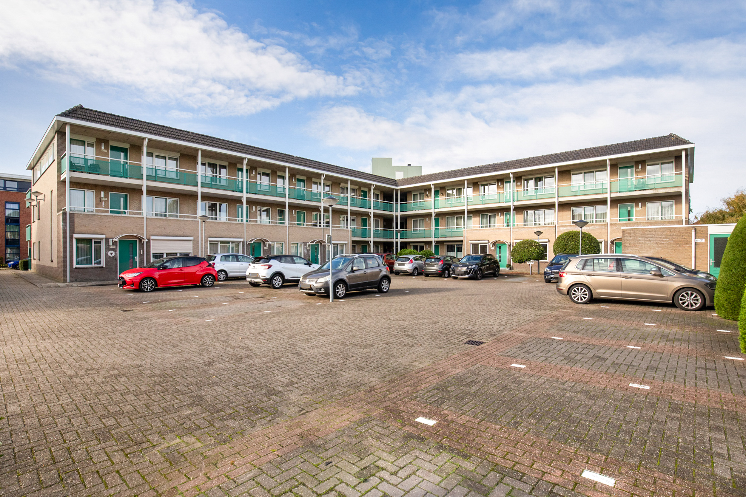 Dokter Van Haeringenplantsoen 6 02, 2151 AT Nieuw-vennep 33